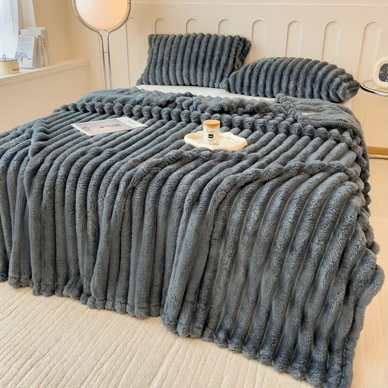 Faux Rabbit Fur Throw Blanket - Soft Cozy All-Season for Couch  Travel